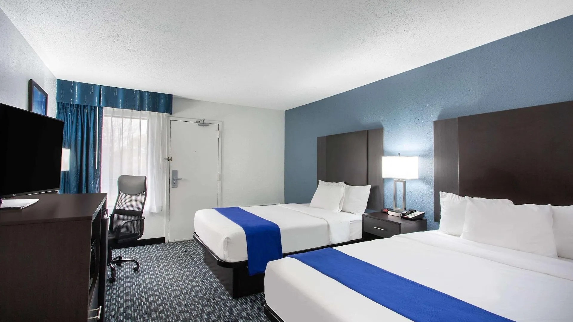 Baymont By Wyndham Charlotte University