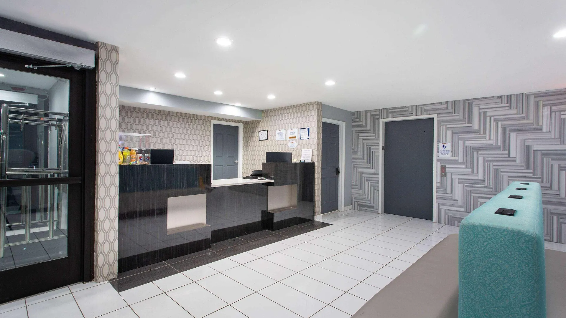 Hotel Baymont By Wyndham Charlotte University